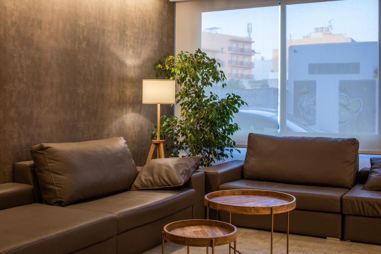 Hostal Residencia Nicolau Sant Antoni de Portmany Dış mekan fotoğraf