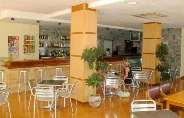 Hostal Residencia Nicolau Sant Antoni de Portmany Dış mekan fotoğraf